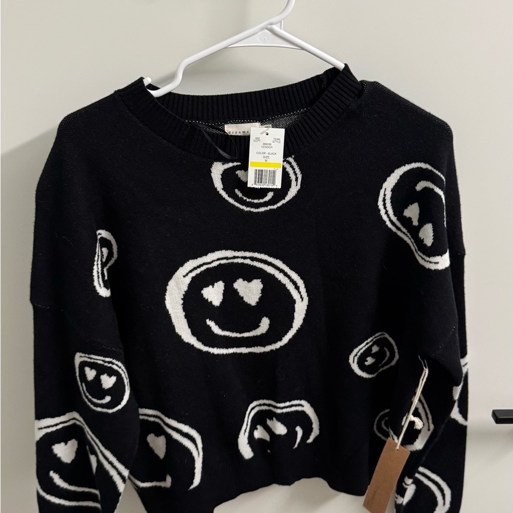 Dreamers Black and White Smiley Face Sweater